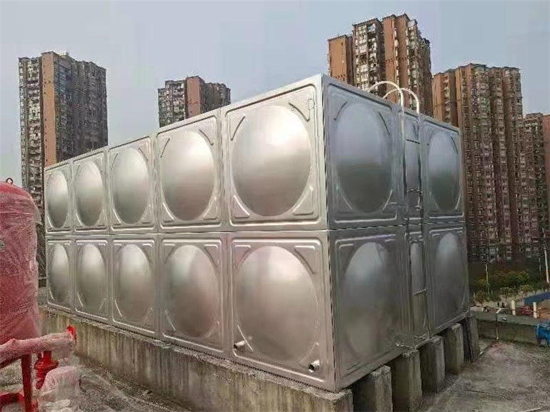 雲南(nán)不(bù)鏽鋼水(shuǐ)箱